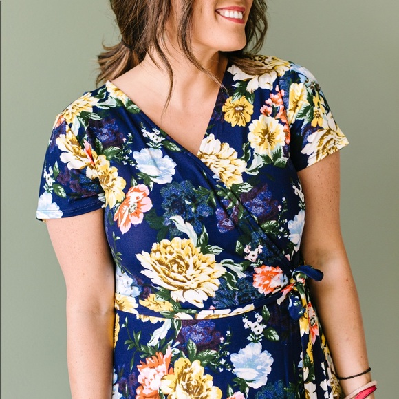 Stop & Smell the Roses Dress - Picture 9 of 10